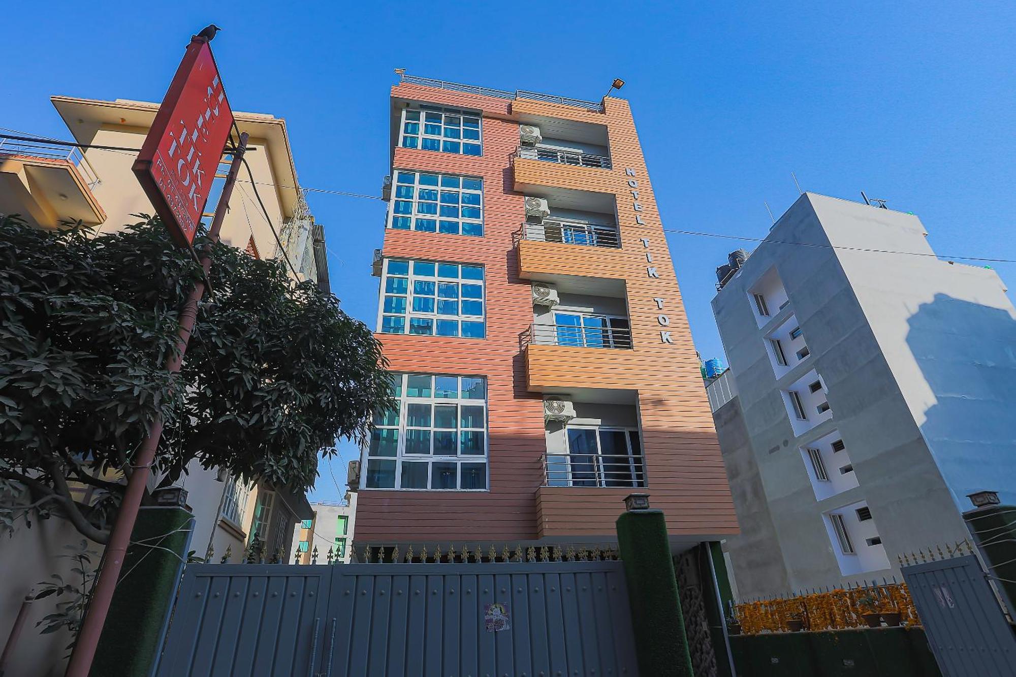 Oyo 799 Hotel Tik Tok Pvt Ltd. Катманду Екстер'єр фото