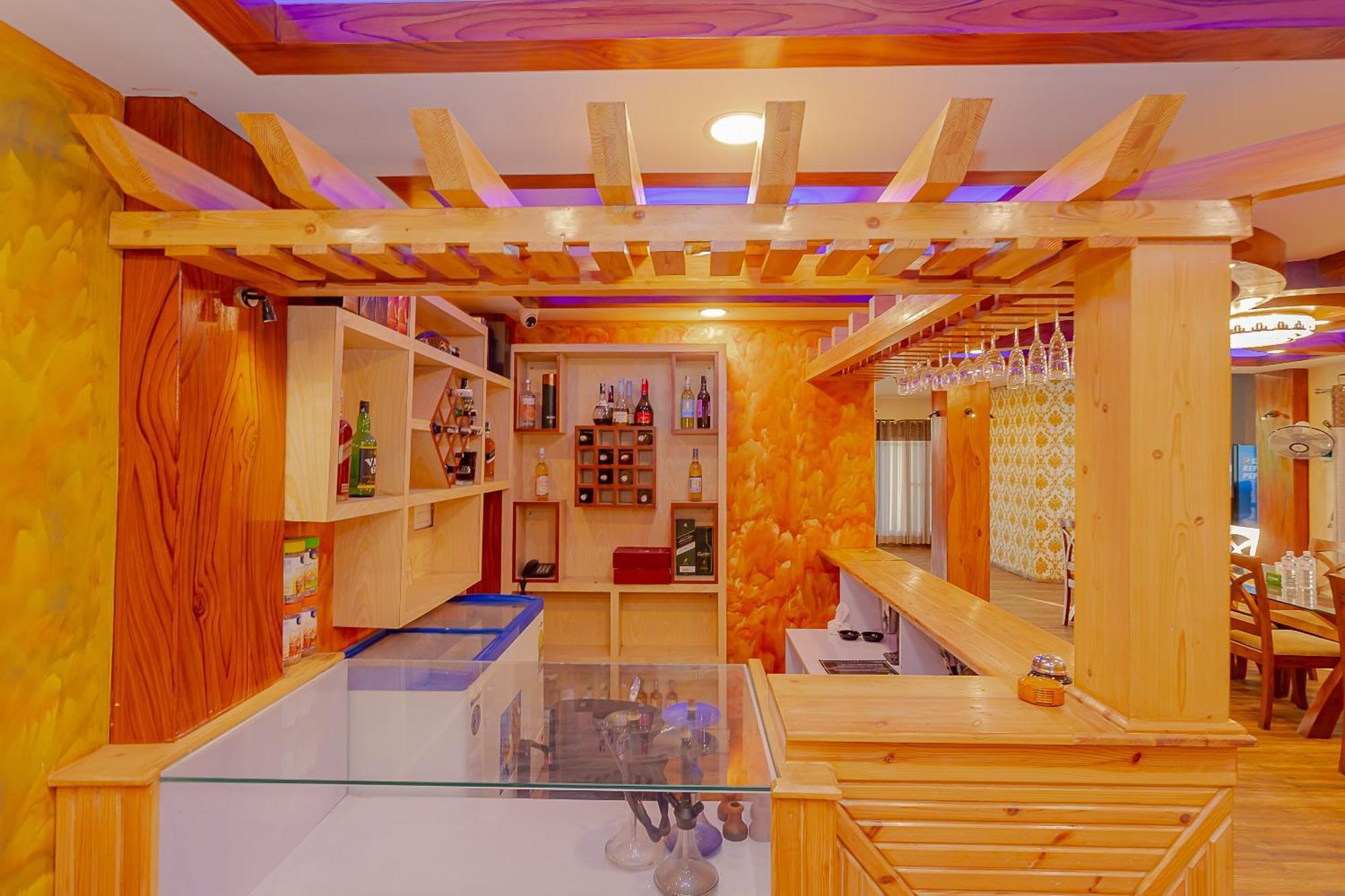 Oyo 799 Hotel Tik Tok Pvt Ltd. Катманду Екстер'єр фото