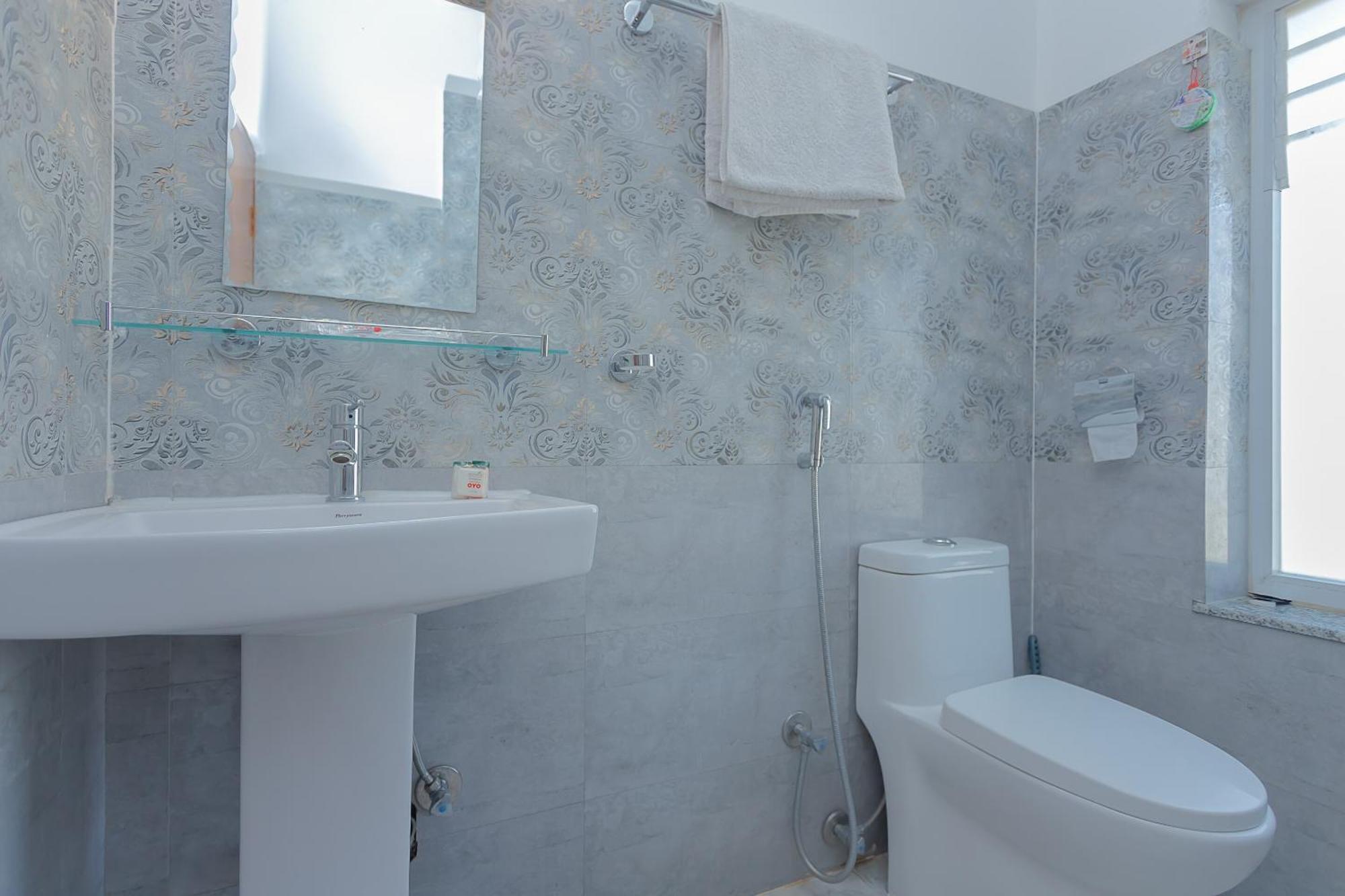 Oyo 799 Hotel Tik Tok Pvt Ltd. Катманду Екстер'єр фото