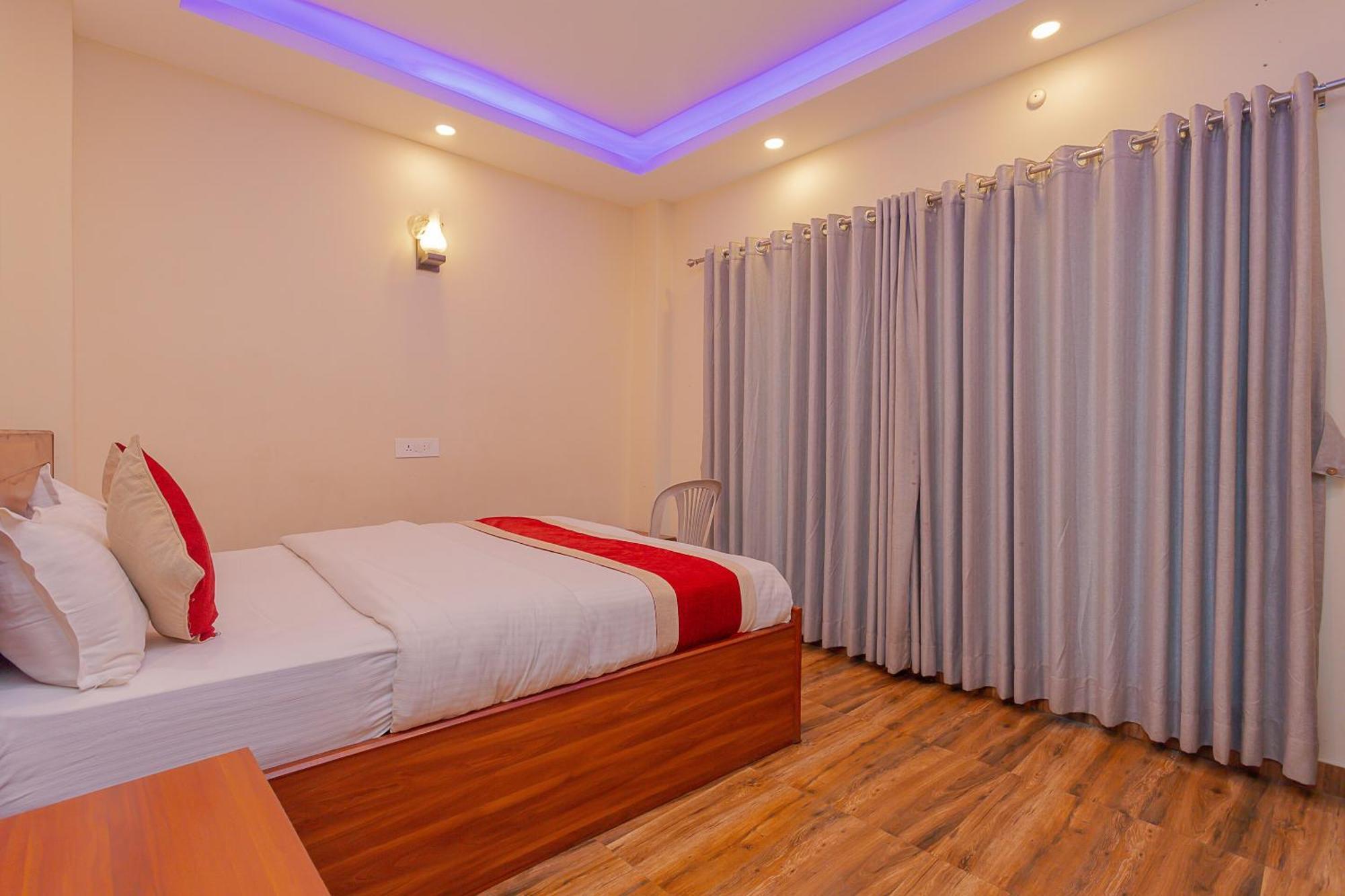 Oyo 799 Hotel Tik Tok Pvt Ltd. Катманду Екстер'єр фото