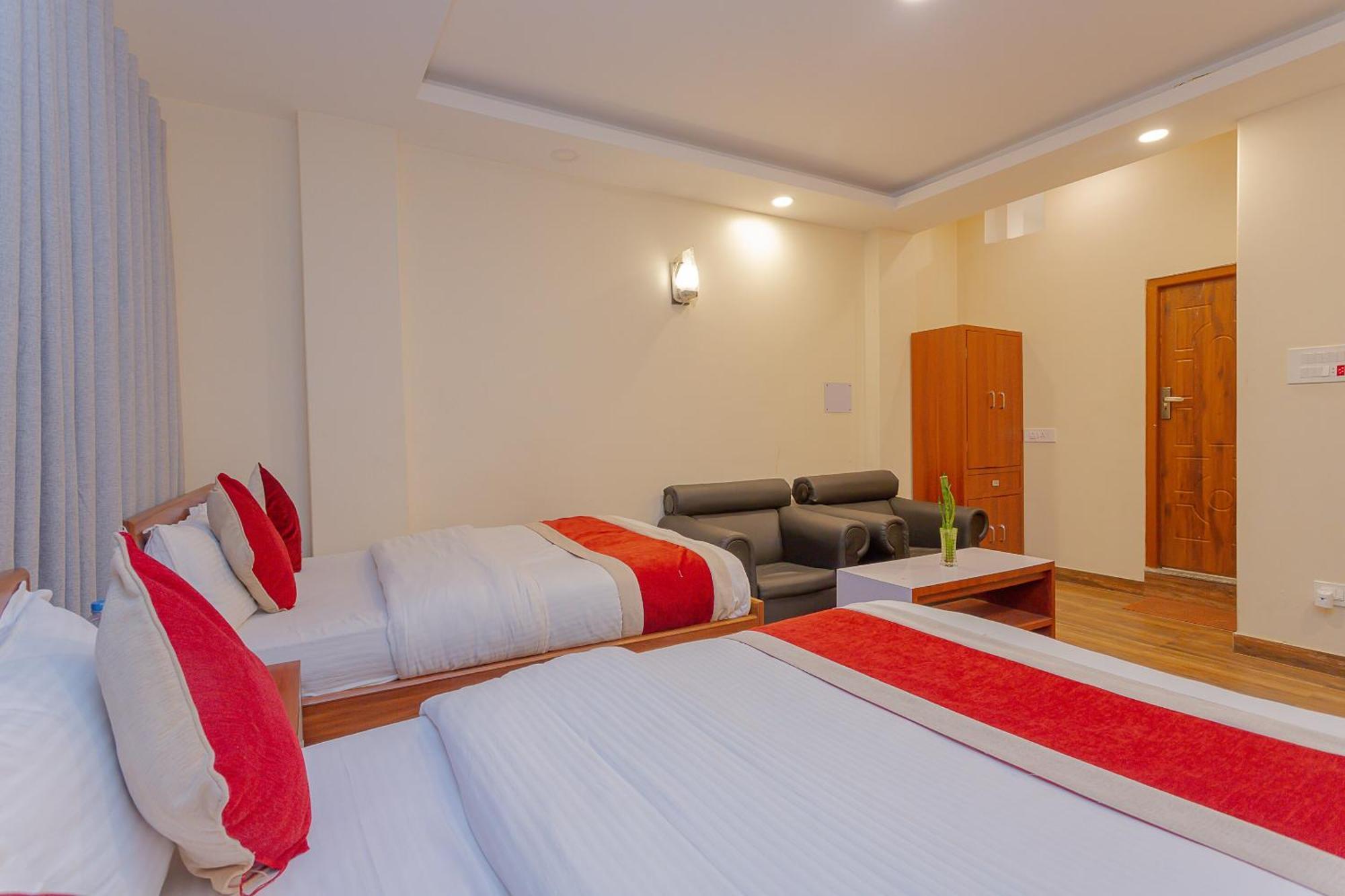 Oyo 799 Hotel Tik Tok Pvt Ltd. Катманду Екстер'єр фото