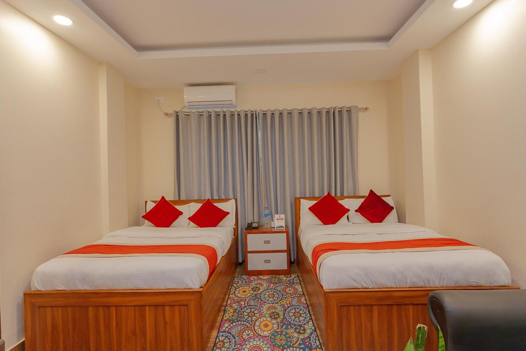 Oyo 799 Hotel Tik Tok Pvt Ltd. Катманду Екстер'єр фото