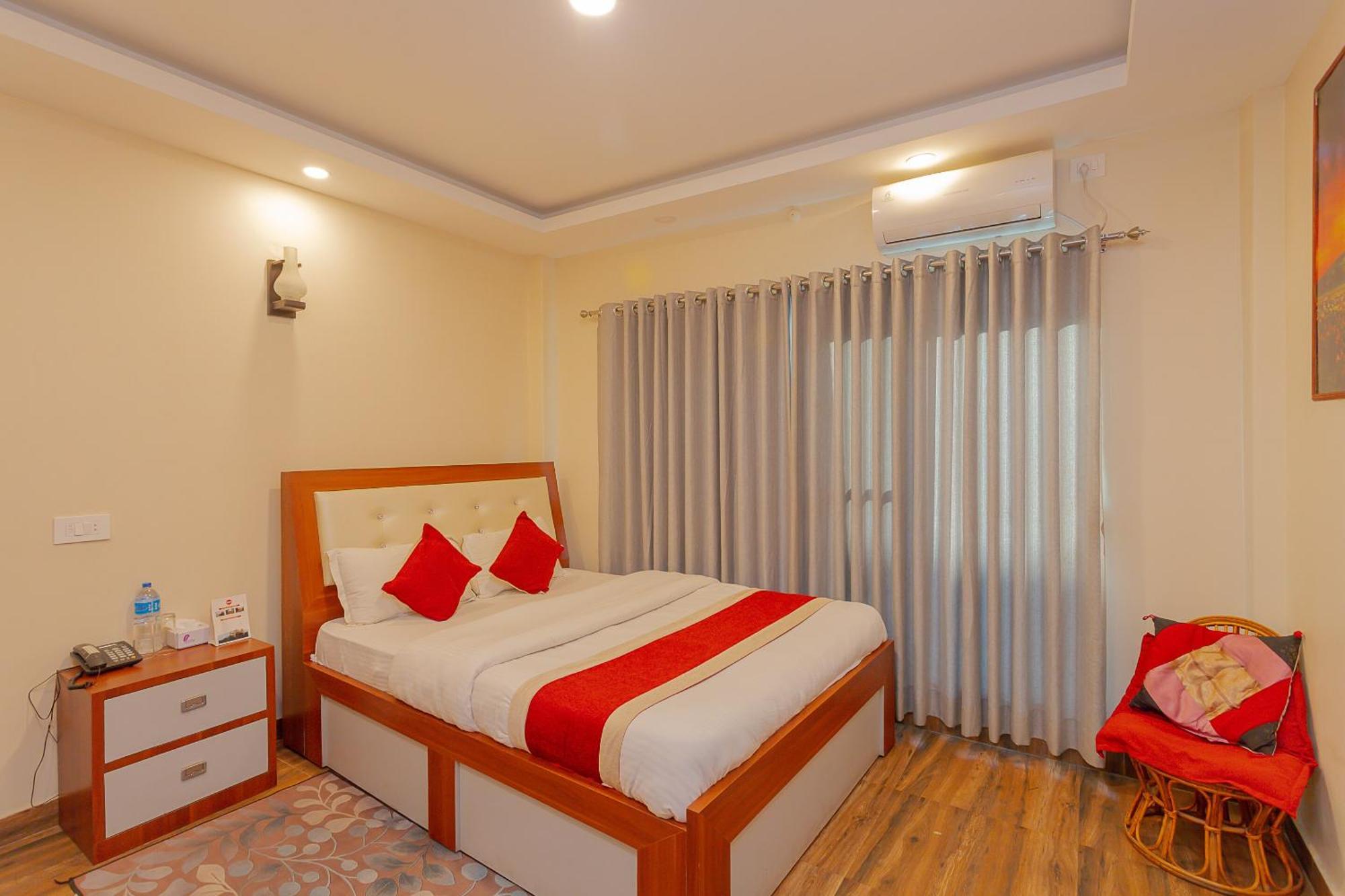 Oyo 799 Hotel Tik Tok Pvt Ltd. Катманду Екстер'єр фото