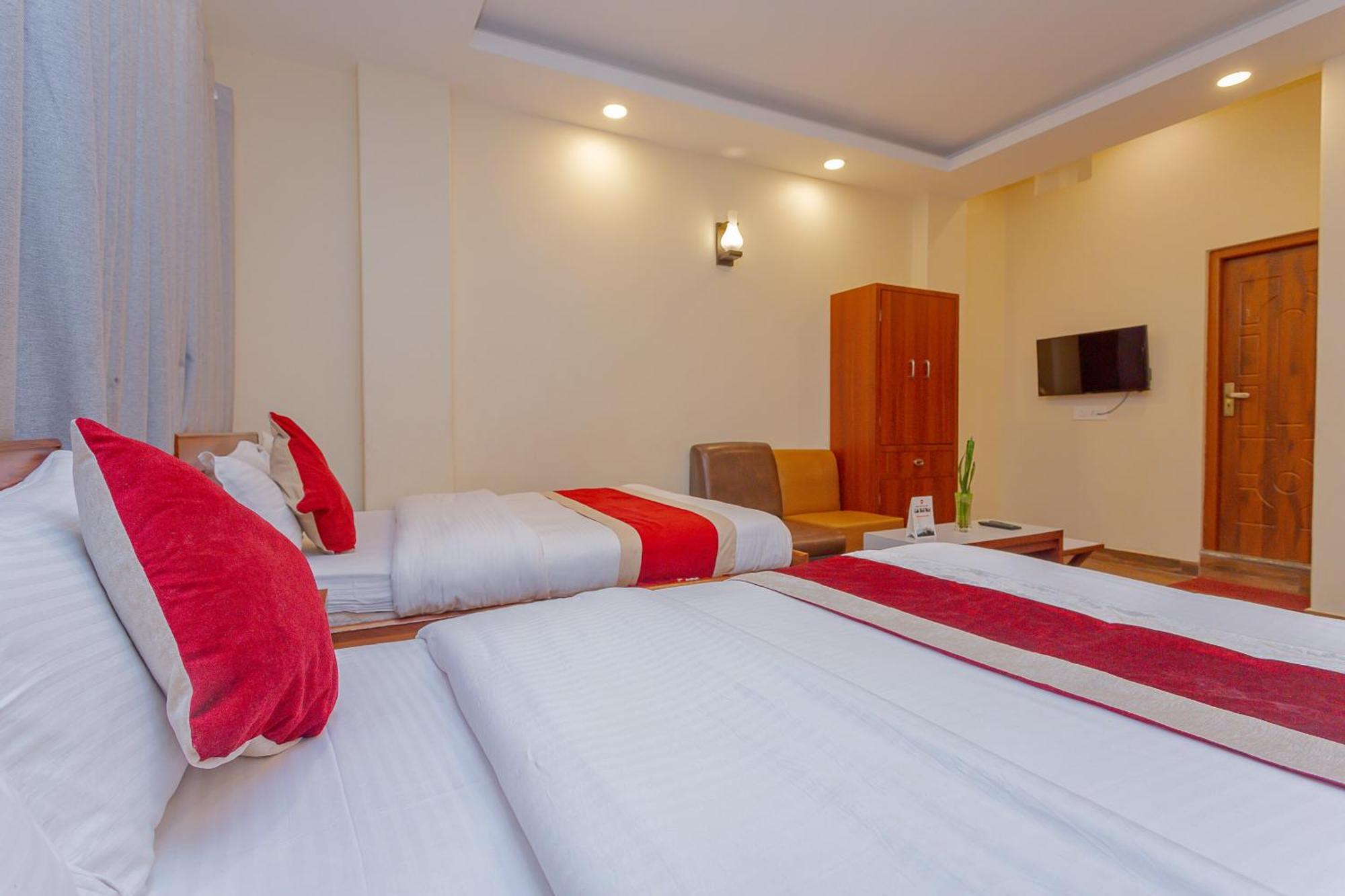 Oyo 799 Hotel Tik Tok Pvt Ltd. Катманду Екстер'єр фото