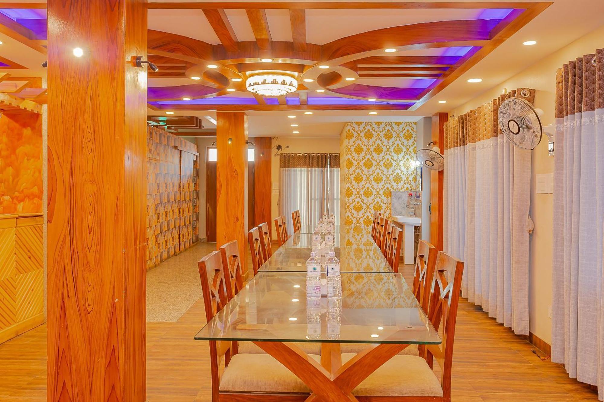 Oyo 799 Hotel Tik Tok Pvt Ltd. Катманду Екстер'єр фото