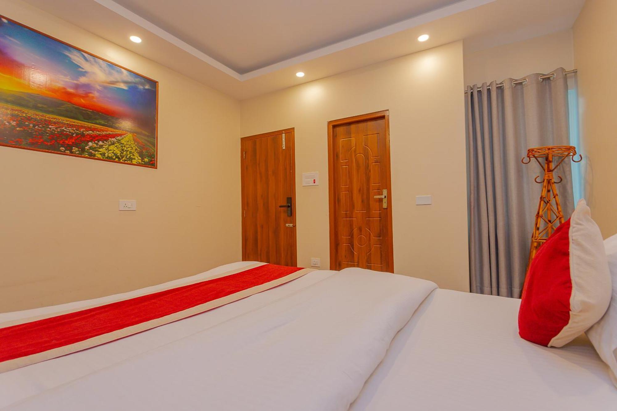 Oyo 799 Hotel Tik Tok Pvt Ltd. Катманду Екстер'єр фото