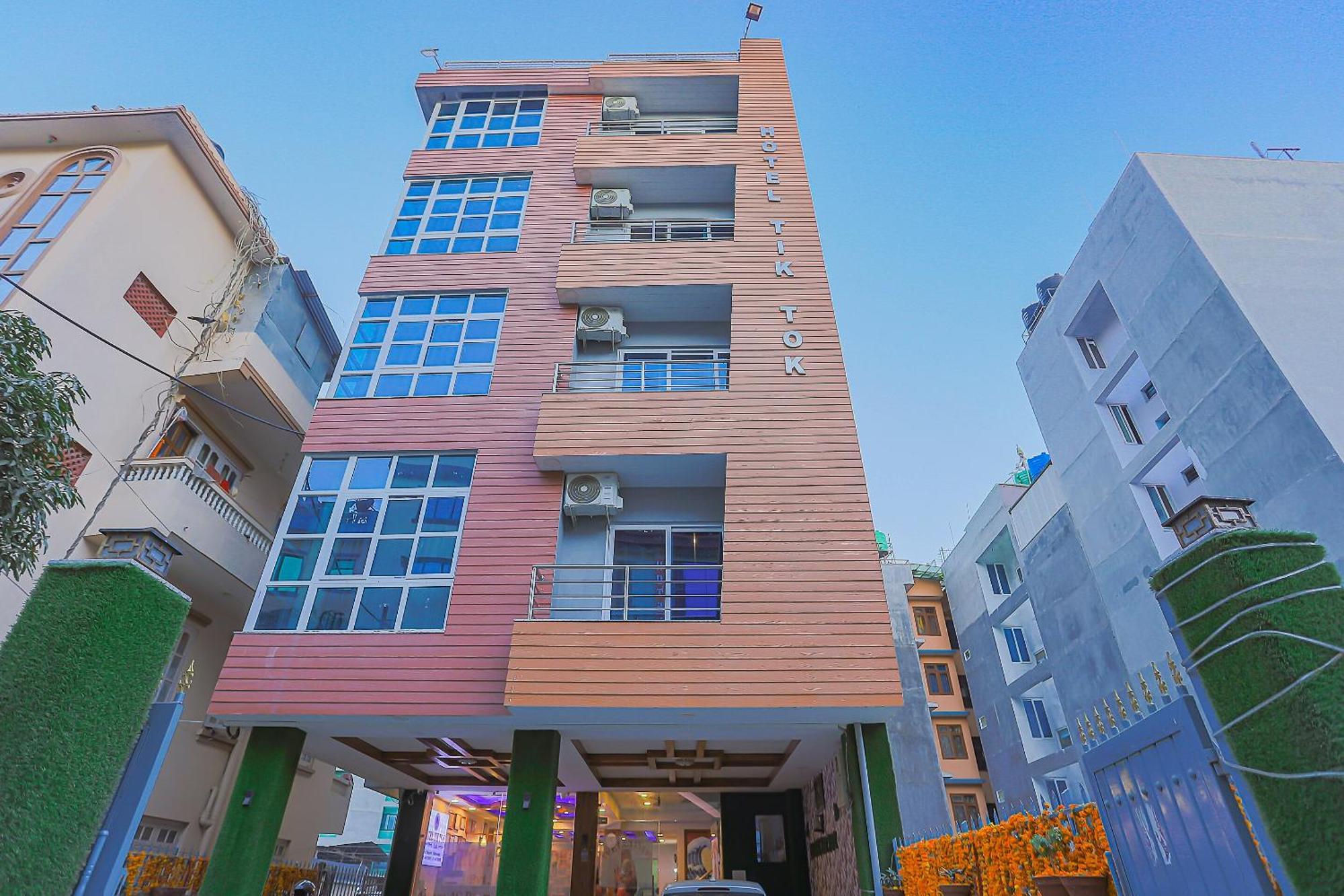 Oyo 799 Hotel Tik Tok Pvt Ltd. Катманду Екстер'єр фото